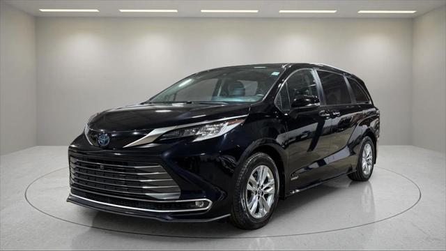2021 Toyota Sienna Unknown for sale in Waukesha, WI