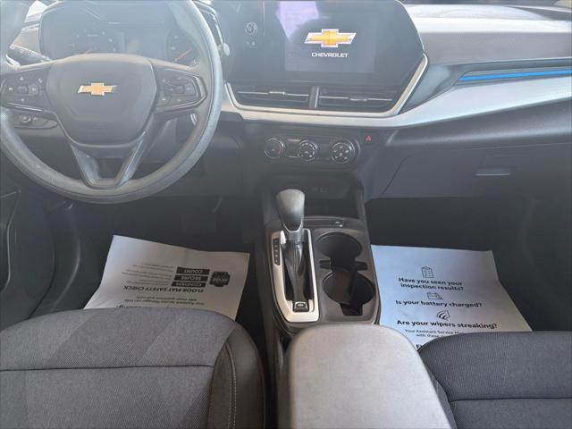 2025 Chevrolet Trax LS - Photo 10