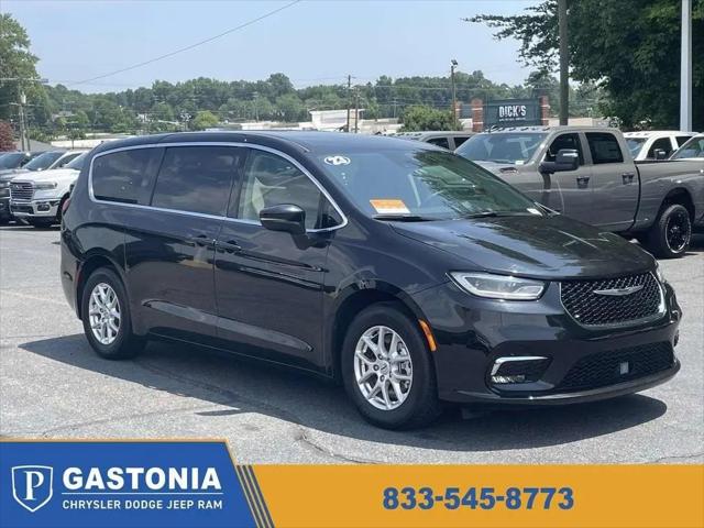 2023 Chrysler Pacifica Touring L for sale in Gastonia, NC