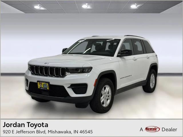 2023 Jeep Grand Cherokee Laredo 4x4 for sale in Mishawaka, IN