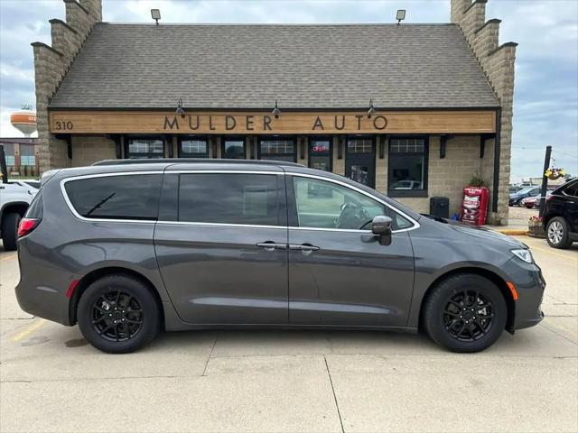 2022 Chrysler Pacifica Touring L for sale in Orange City, IA