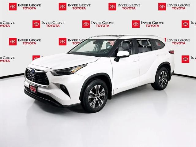 2023 Toyota Highlander Hybrid XLE for sale in Inver Grove Heights, MN