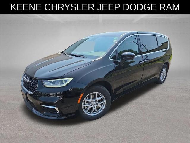 2026 Chrysler Pacifica Select for sale in Keene, NH