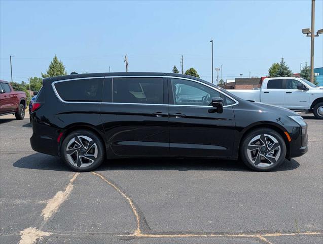 2027 Chrysler Pacifica Limited