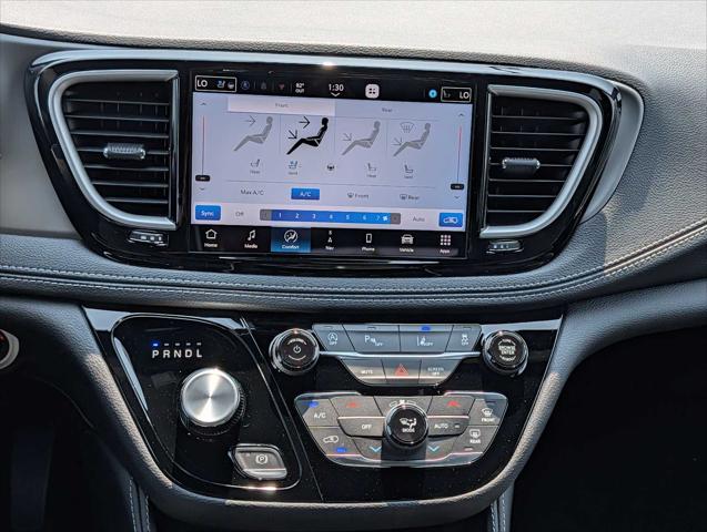 2027 Chrysler Pacifica Limited