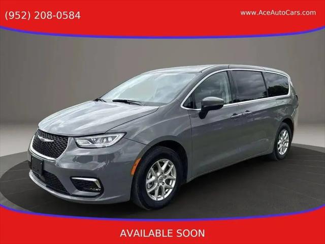 2023 Chrysler Pacifica Touring L for sale in Jordan, MN