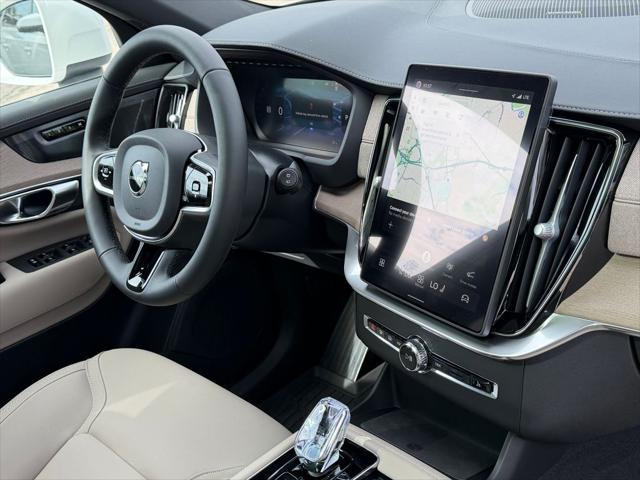 2026 Volvo XC90 Plus, B6 AWD Gas mild hybrid, Gasoline, Bright, 7 Seats