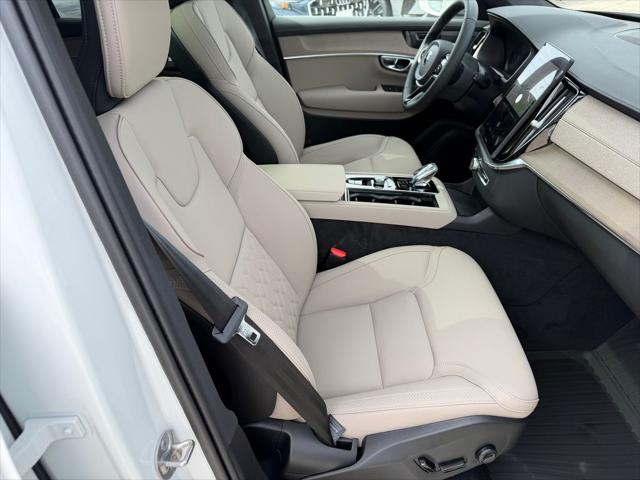 2026 Volvo XC90 Plus, B6 AWD Gas mild hybrid, Gasoline, Bright, 7 Seats