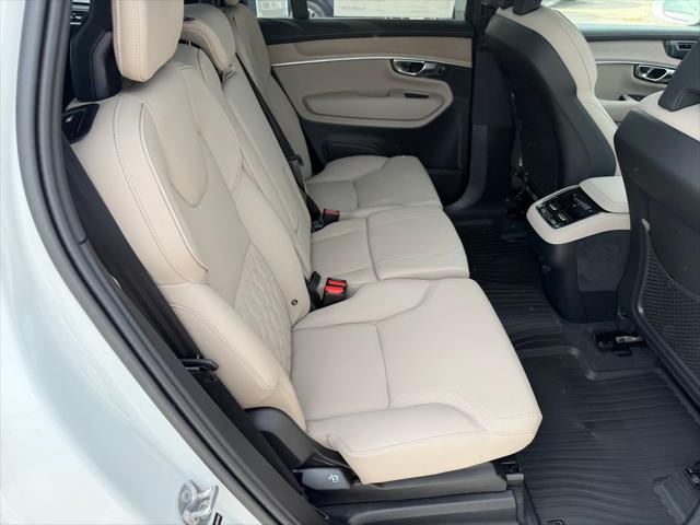 2026 Volvo XC90 Plus, B6 AWD Gas mild hybrid, Gasoline, Bright, 7 Seats