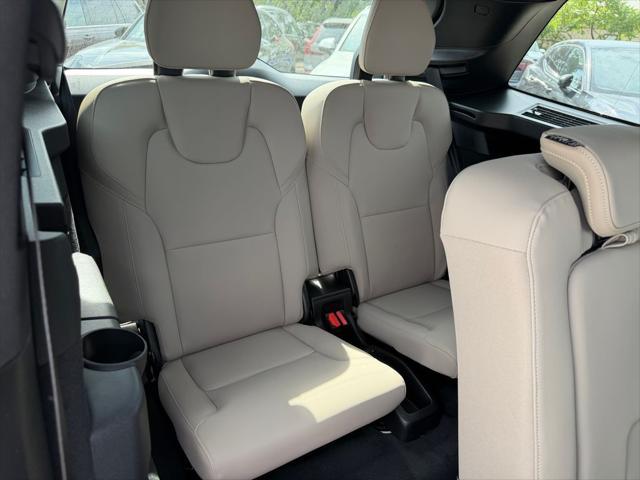 2026 Volvo XC90 Plus, B6 AWD Gas mild hybrid, Gasoline, Bright, 7 Seats