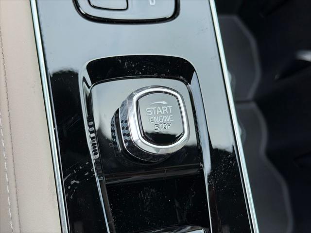 2026 Volvo XC90 Plus, B6 AWD Gas mild hybrid, Gasoline, Bright, 7 Seats