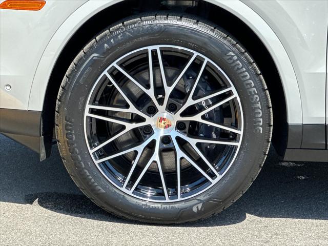 2026 Porsche Cayenne Unknown