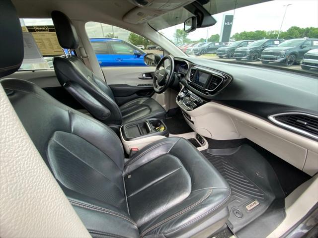2020 Chrysler Pacifica Touring L