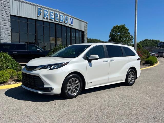 2021 Toyota Sienna XLE for sale in Wise, VA