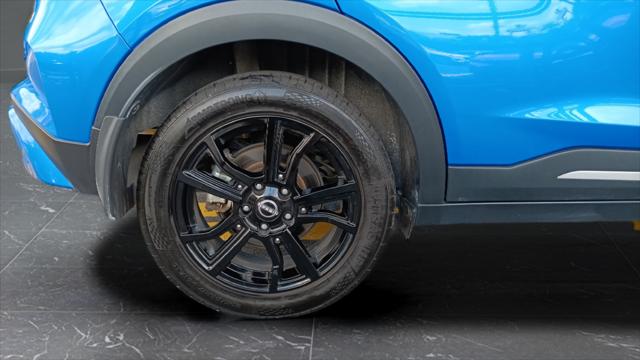2023 Nissan Kicks SR Xtronic CVT