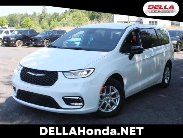 2025 Chrysler Pacifica Select for sale in Plattsburgh, NY