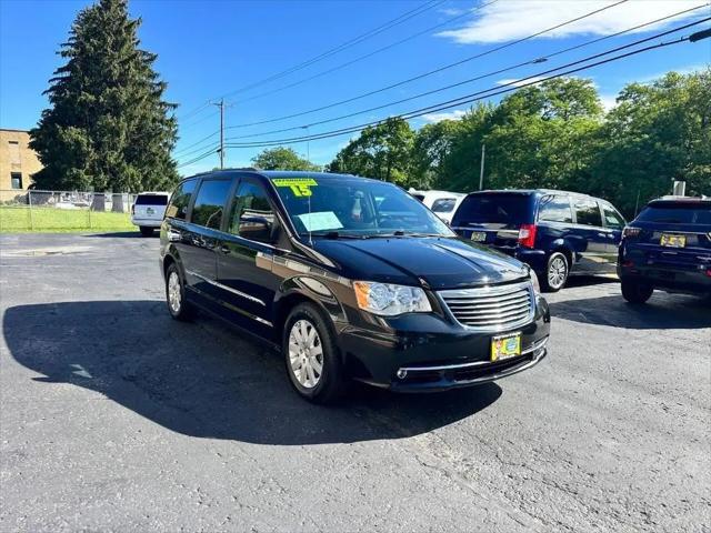 2015 Chrysler Town & Country Touring for sale in Racine, WI