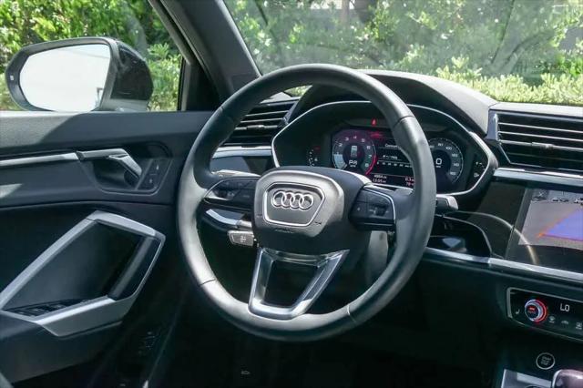 2025 Audi Q3 Premium 45 TFSI S line quattro Tiptronic