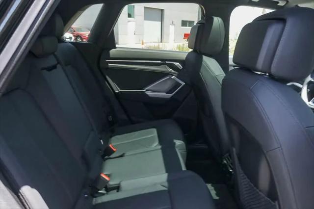 2025 Audi Q3 Premium 45 TFSI S line quattro Tiptronic
