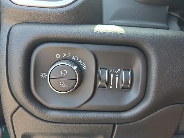 2026 Ram 1500 Big Horn Crew Cab 4x4 5'7" Box