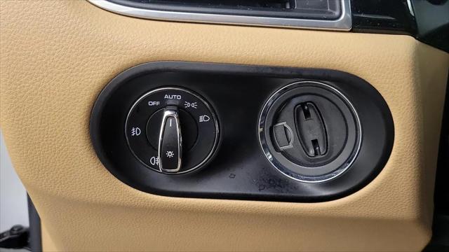 2018 Porsche Macan Macan