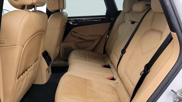 2018 Porsche Macan Macan