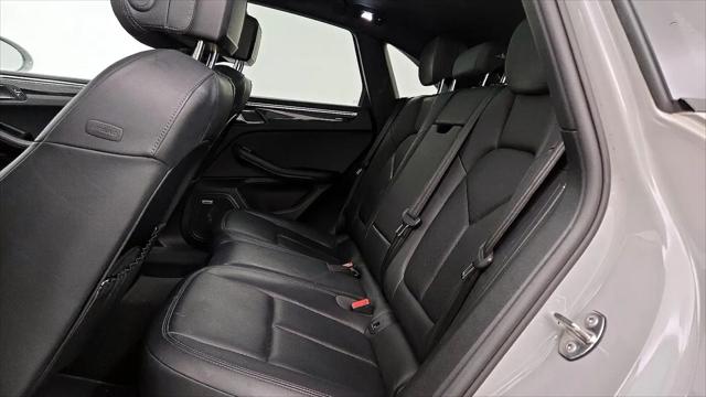 2021 Porsche Macan Macan