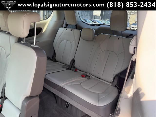 2017 Chrysler Pacifica Touring-L