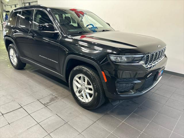 2023 Jeep Grand Cherokee Laredo 4x4