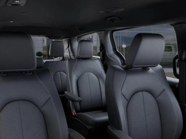 2027 Chrysler Pacifica LX