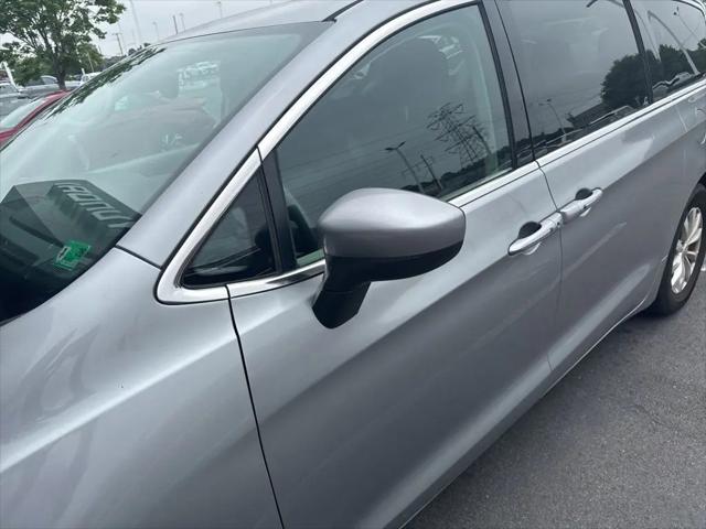 2017 Chrysler Pacifica Touring