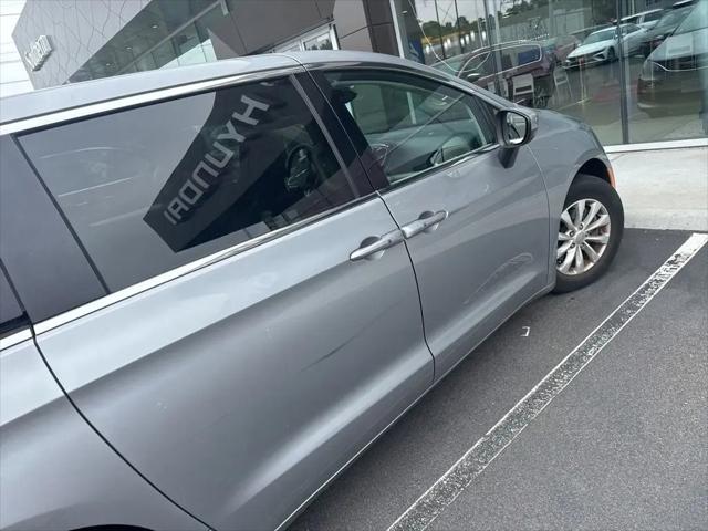 2017 Chrysler Pacifica Touring