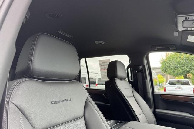 2025 GMC Yukon XL 4WD Denali
