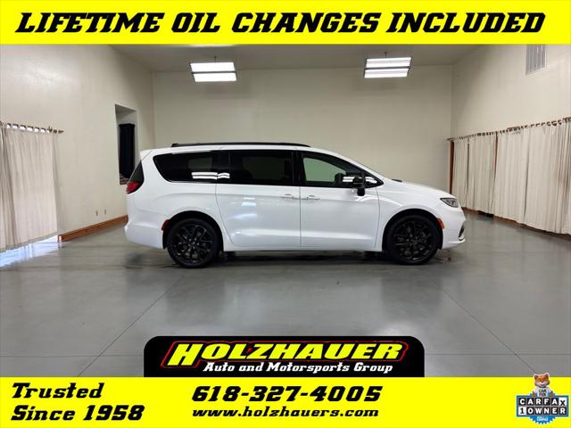 2024 Chrysler Pacifica Touring L AWD for sale in Nashville, IL