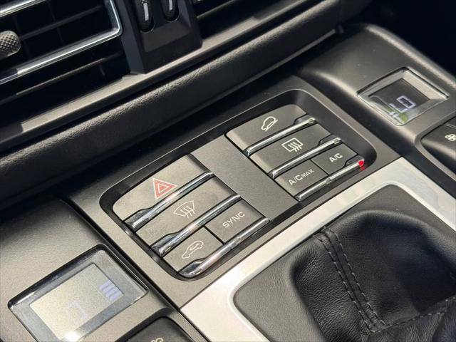 2020 Porsche Macan Macan