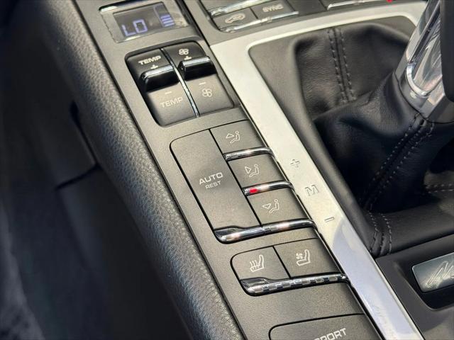2020 Porsche Macan Macan