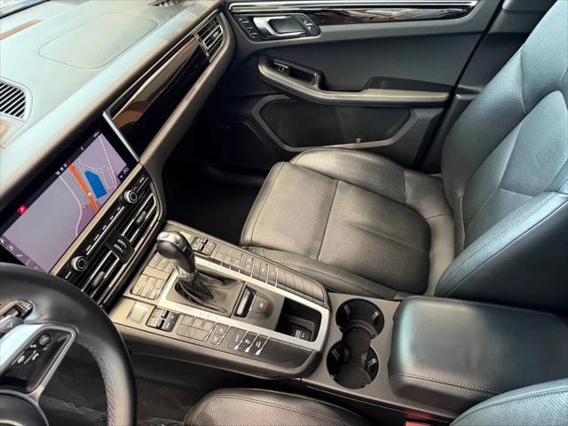 2020 Porsche Macan Macan