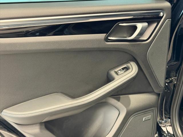 2020 Porsche Macan Macan