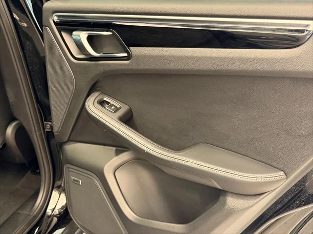 2020 Porsche Macan Macan