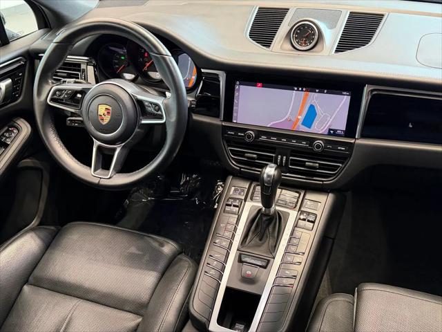 2020 Porsche Macan Macan