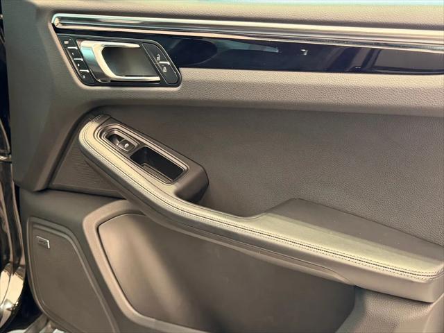 2020 Porsche Macan Macan
