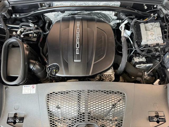 2020 Porsche Macan Macan