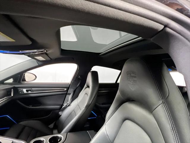 2022 Porsche Panamera 4 Platinum Edition