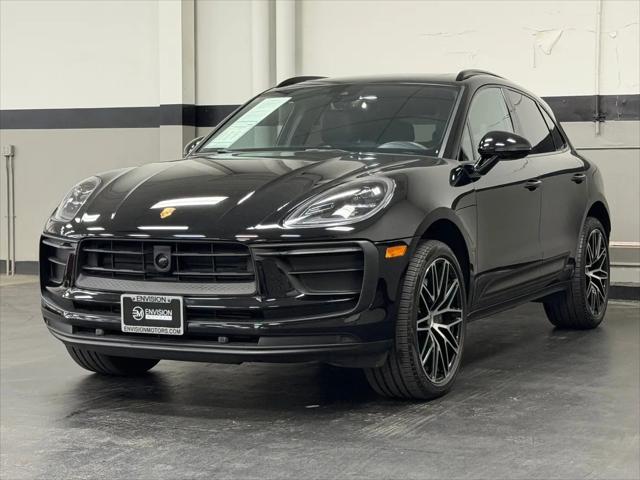 2023 Porsche Macan Macan