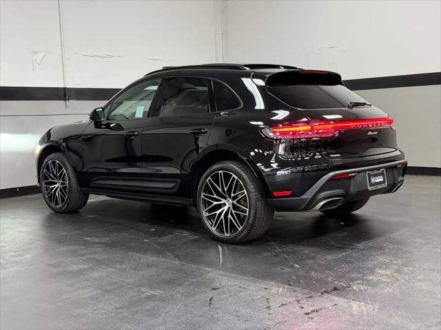2023 Porsche Macan Macan
