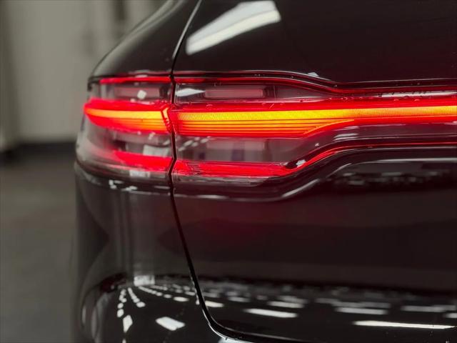 2023 Porsche Macan Macan