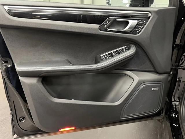 2023 Porsche Macan Macan