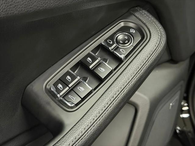 2023 Porsche Macan Macan