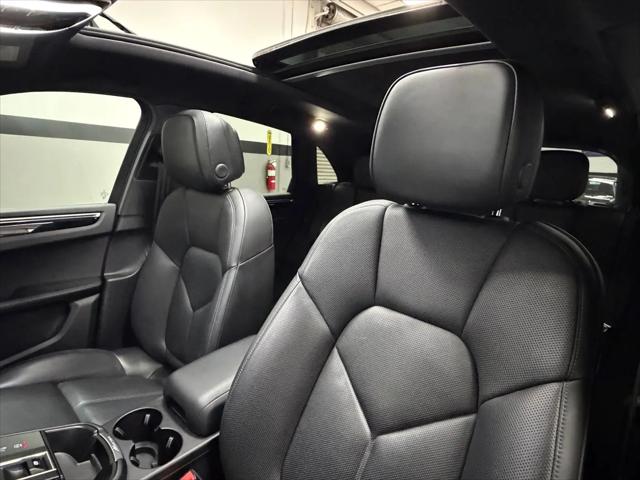 2023 Porsche Macan Macan