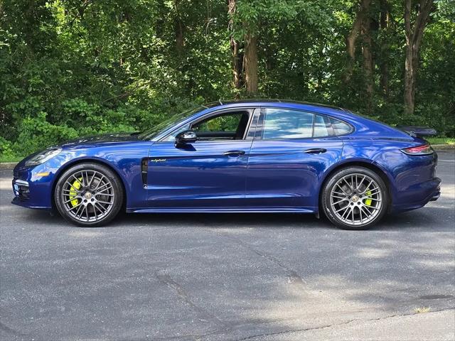 2022 Porsche Panamera E-Hybrid 4 Platinum Edition